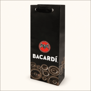 Wąska czarna torba na butelkę Bacardi z czerwonym logo